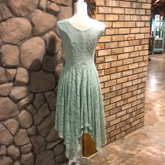 NWT Adore Beverly Hills Seafoam Lace Dress - Picture 4 of 4
